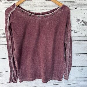 CHASER Button Snap Top Sz M Burgundy Faded Long Sleeve Round Neck Cotton Blend